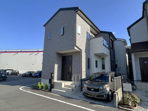 Durable Custom House in Aioi - Photo 1