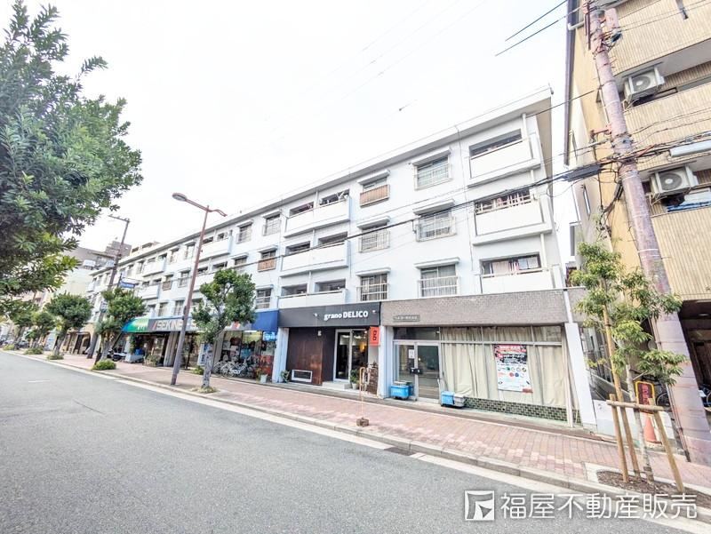 2LDK apartment in Joto Ward, Osaka - Photo 1