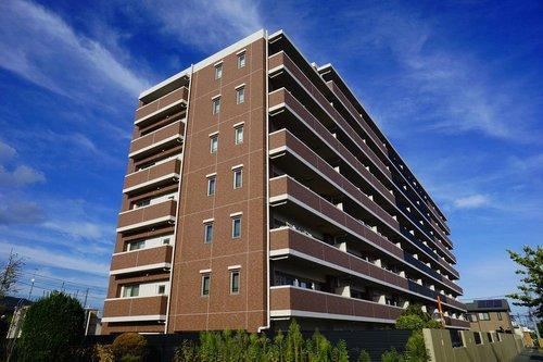 4LDK apartment in Ota, Gunma - Photo 1