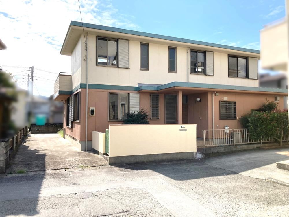 Sturdy Hebel House by Asahi Kasei in Numazu - Photo 1