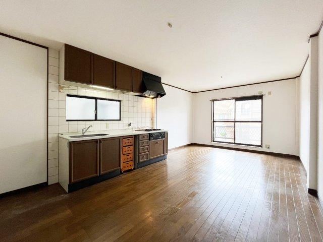 Spacious 5LDK+S House in Kita-Sakurazuka, Toyonaka - Photo 1