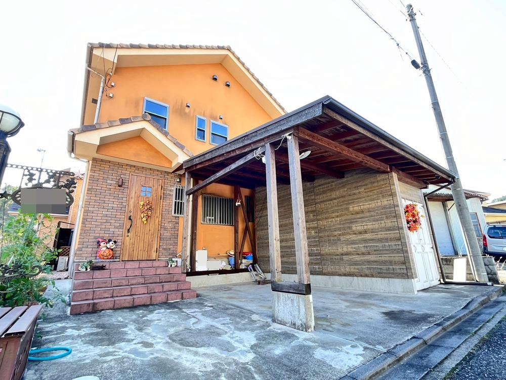 Custom-Built 3LDK Home in Hinode Town - Photo 1