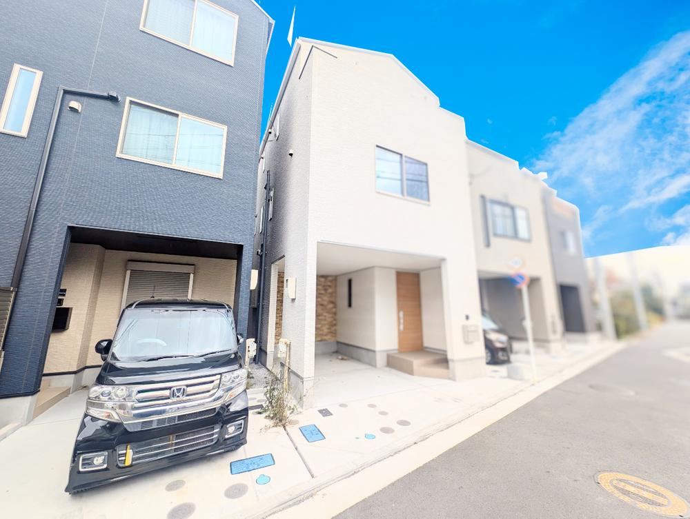 Comfortable 2LDK+S Detached House with Underfloor Heating in Nishikawajima, Yokohama - Photo 1