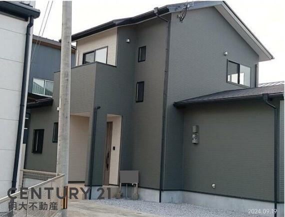 Modern 3LDK House in Shimanouchi - Photo 1