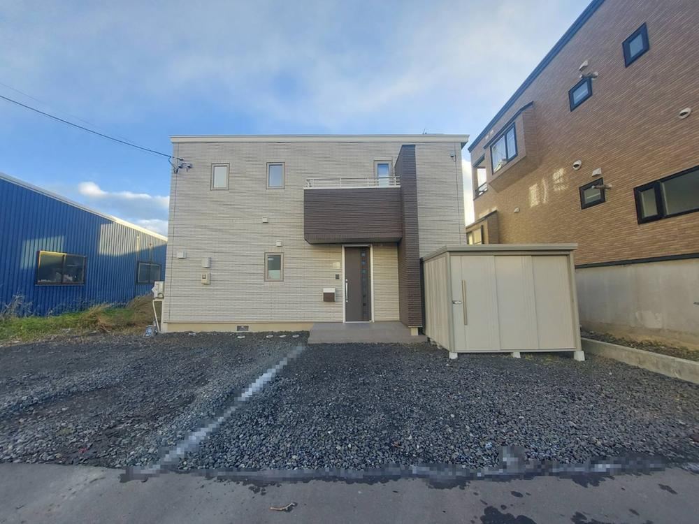 5LDK house in Shiroishi Ward, Sapporo, Hokkaido - Photo 1