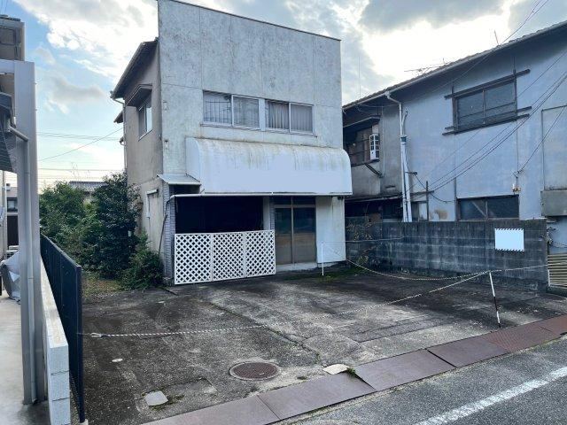 4DK House with Convenient Location in Nibancho, Kasaoka - Photo 1