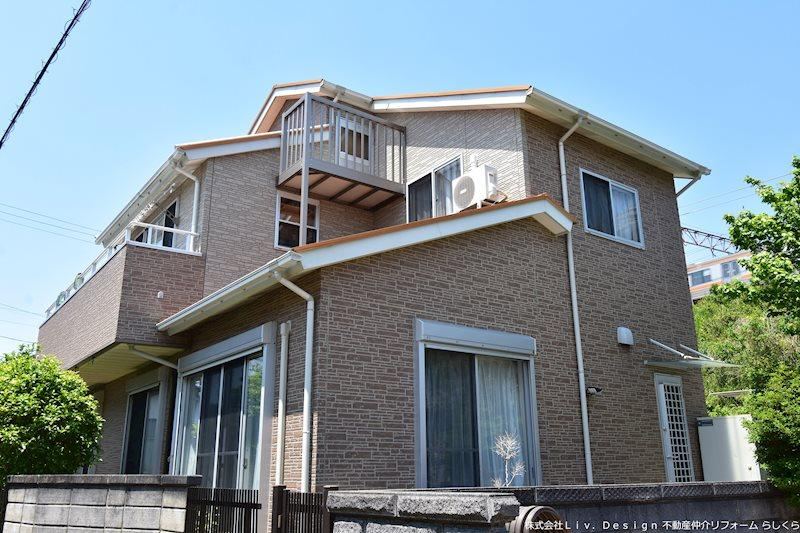 Spacious 5LDK Home with Loft and Balcony - Photo 1