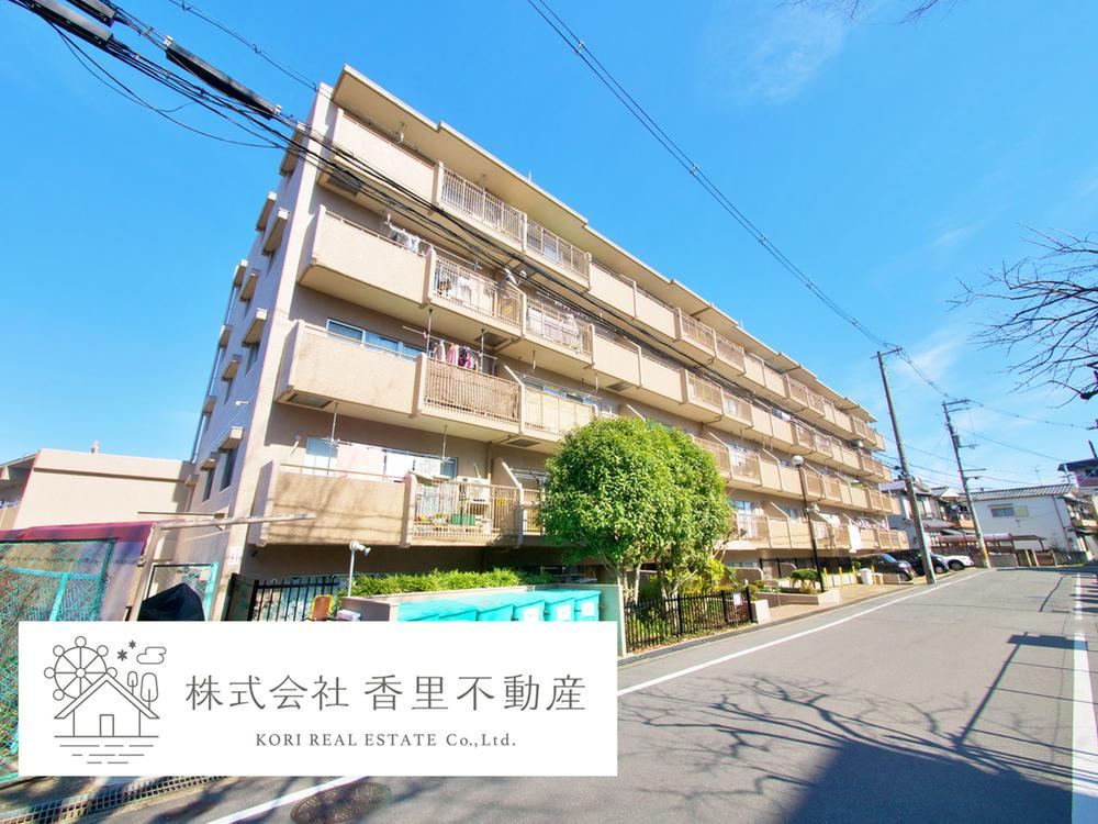 4LDK apartment in Hirakata, Osaka - Photo 1