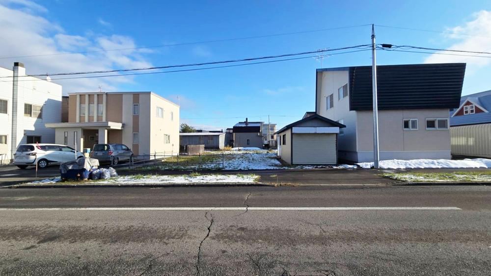 Land in Quiet Residential Area Near Takasago Station - Photo 1