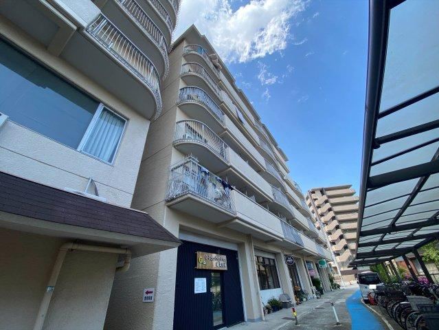 2LDK apartment in Himeji, Hyogo - Photo 1