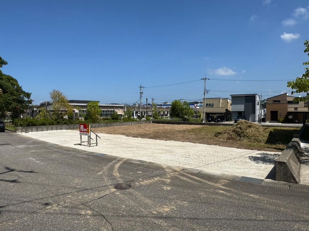 231 m² land in Kanazawa, Ishikawa - Photo 1
