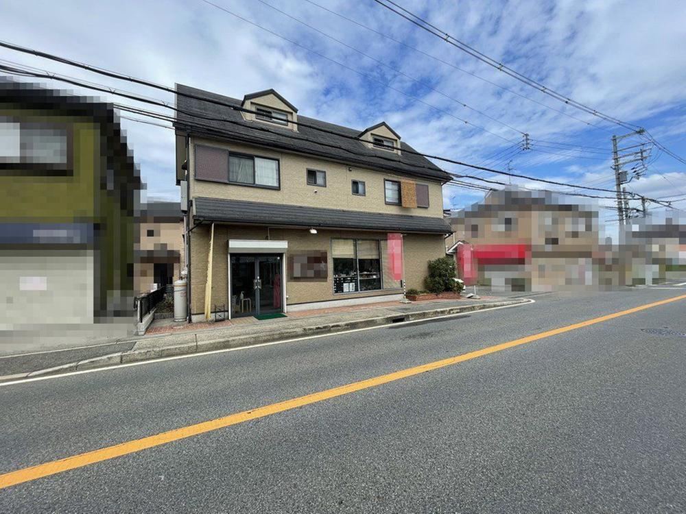 Bright 5LDK Detached House in Sakurai-cho - Photo 1