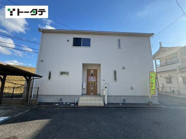 4LDK house in Asakita Ward, Hiroshima - Photo 1