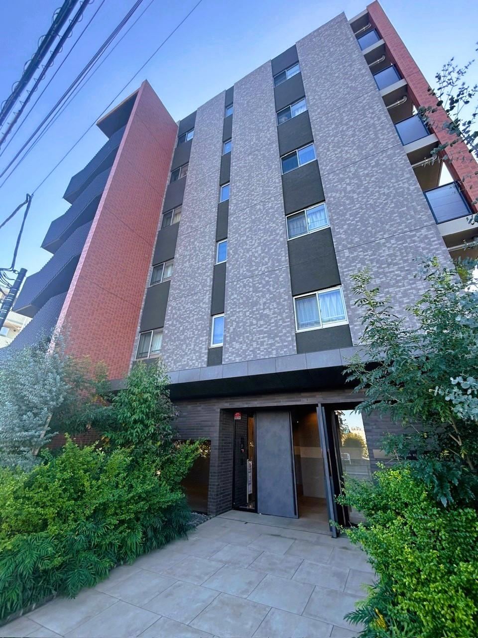 Newly Built 1LDK+S Apartment in Kunitachi - Photo 1