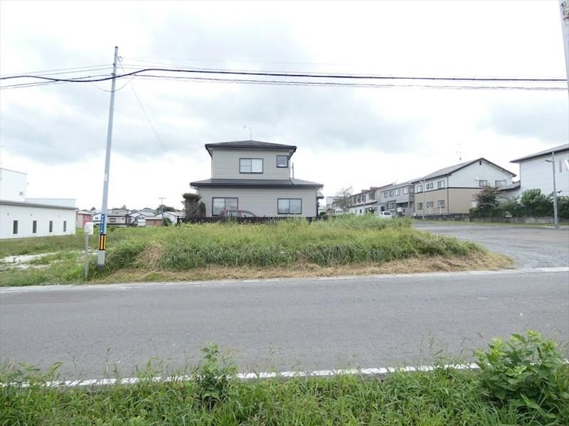 Flat Land in Aomori - Photo 1