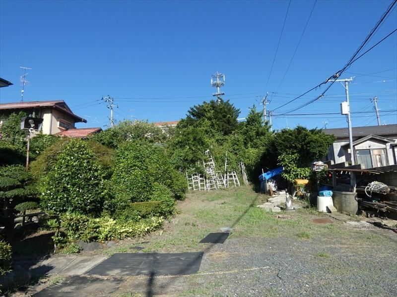 Generous Land in Fukiage - Photo 1