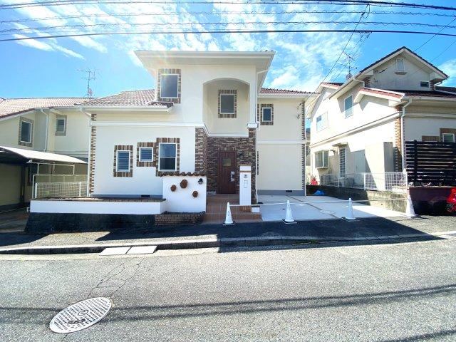 Fully Renovated 4LDK House in Shikigaoka - Photo 1
