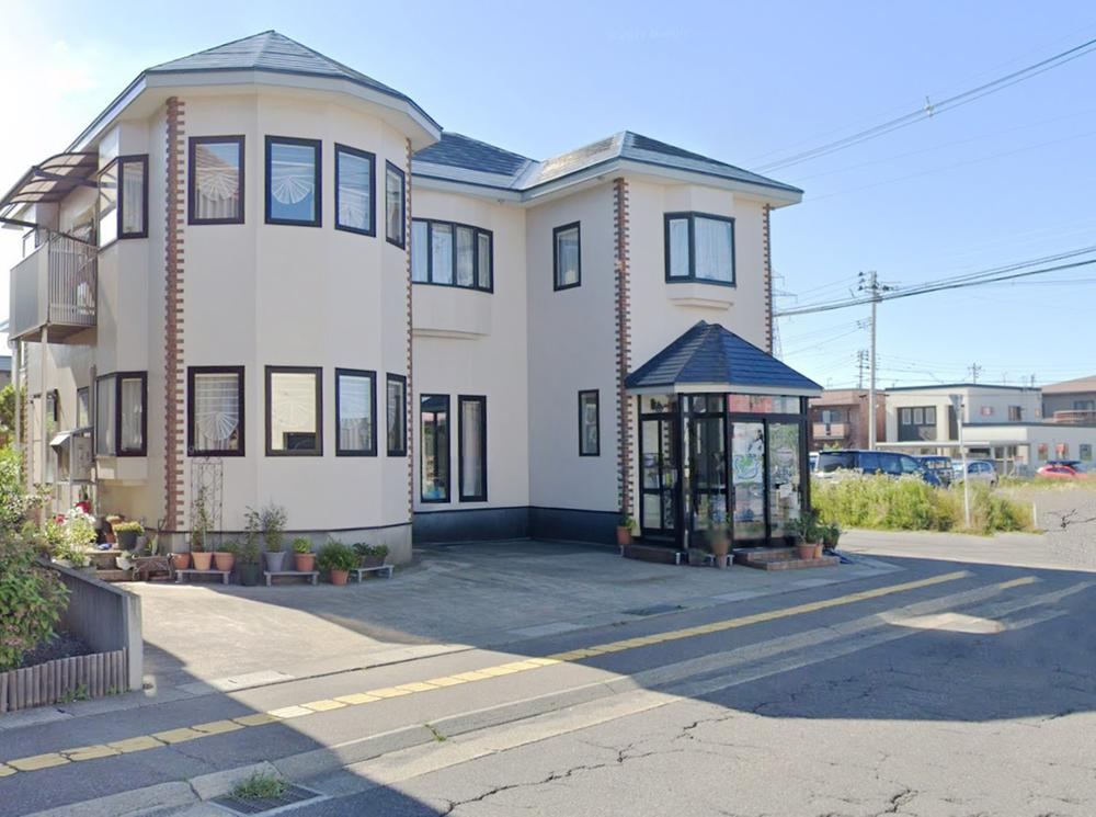 Spacious 5LLDDKK House with Office in Hamada Area - Photo 1