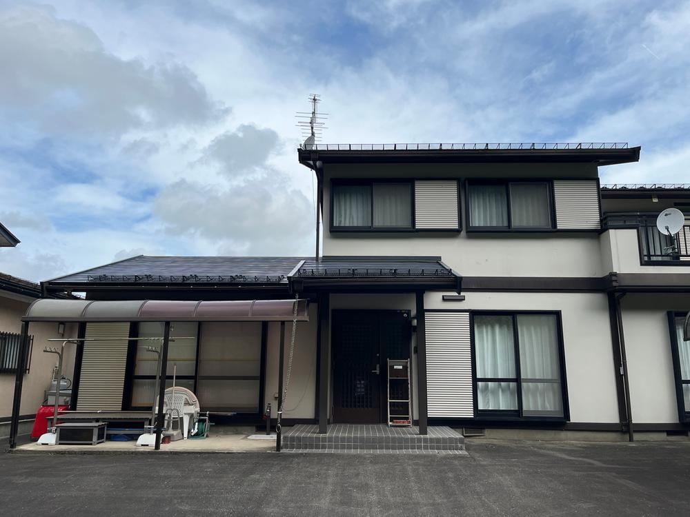 Well-Maintained 6LDK House in Tachibana - Photo 1