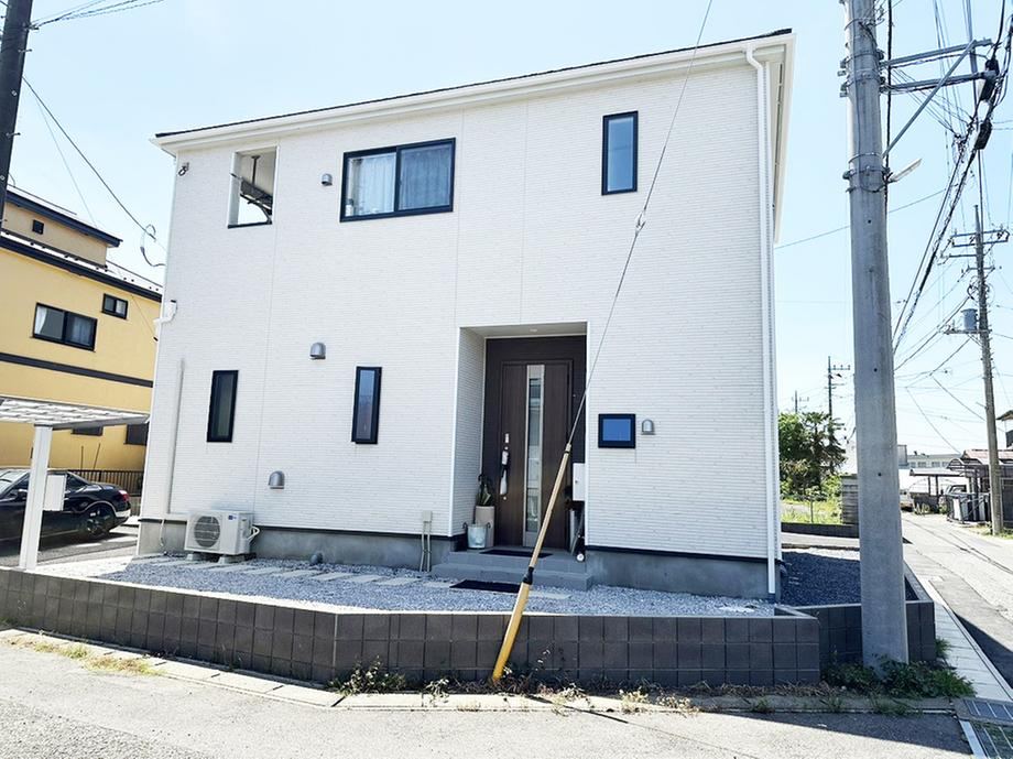 New 4LDK House Near Kubo Station - Photo 1