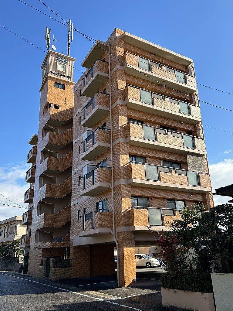 4LDK apartment in Toyota, Aichi - Photo 1