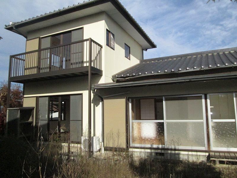 Renovated 5DK House in Quiet Ishioka Neighborhood - Photo 1