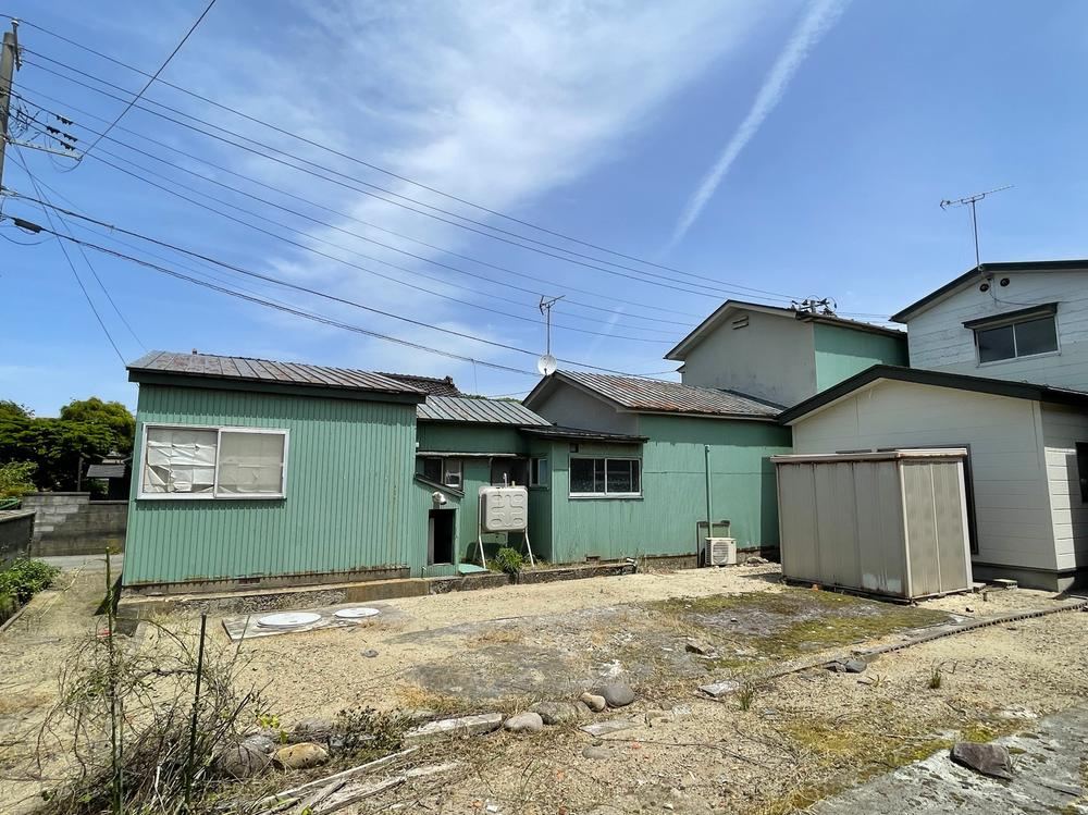 Spacious Land Near Tsuchizaki Station, Akita City - Photo 1
