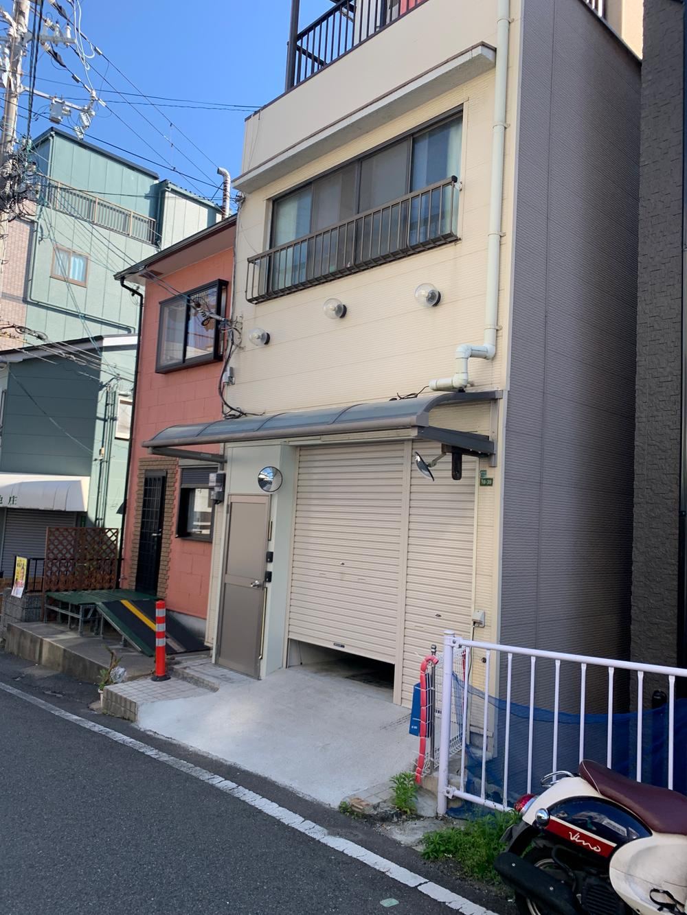 Spacious 5DK House with Rental Potential in Kasugadekita, Osaka - Photo 1