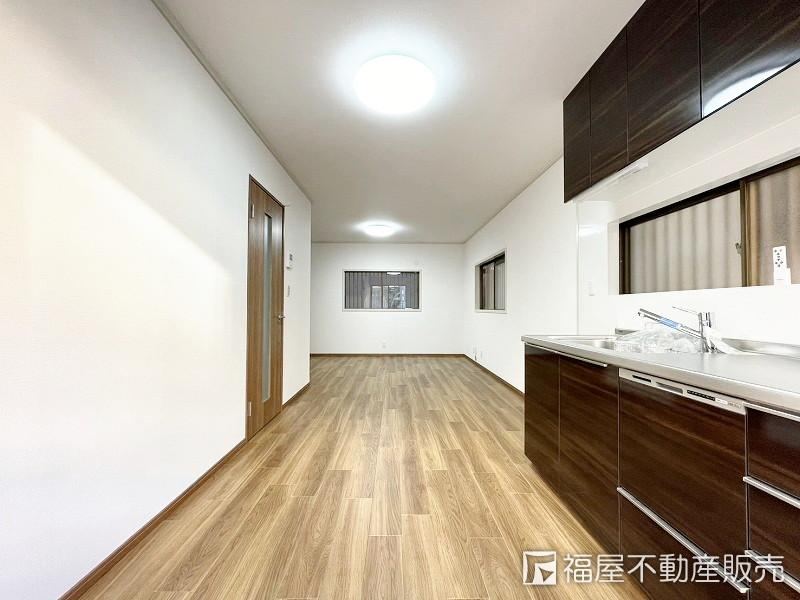 Renovated 3LDK House in Minami Honmachi, Yao - Photo 1