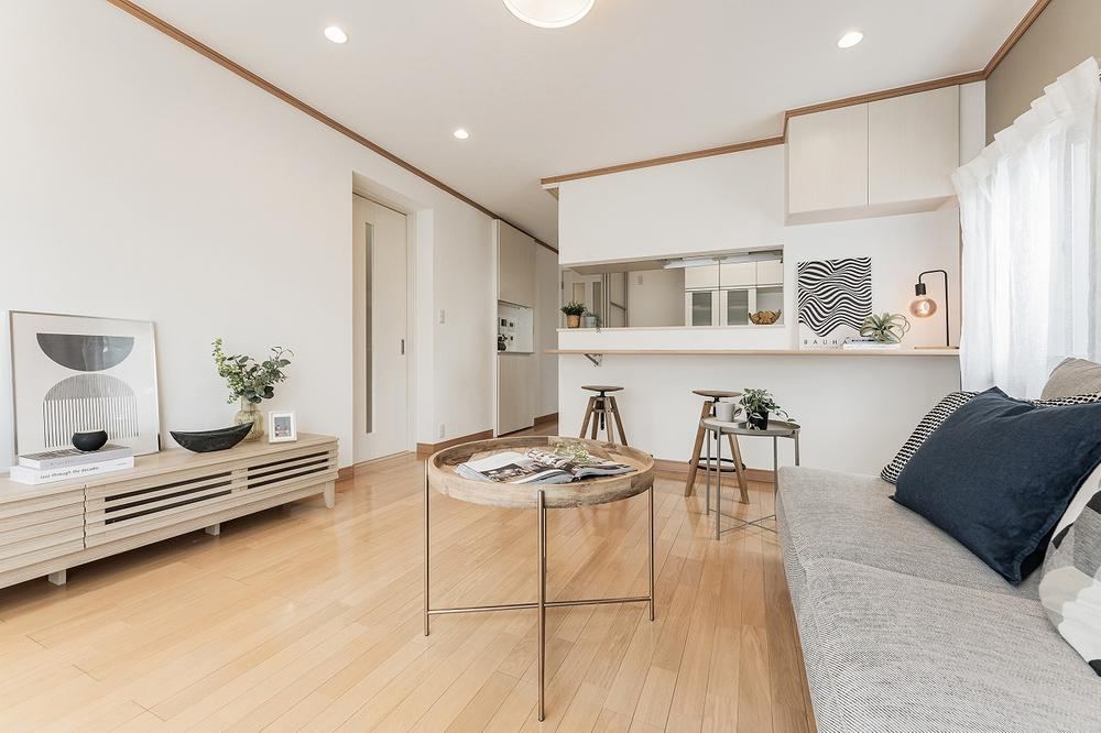Renovated 4LDK Home with Solar Power in Higashimatsuyama - Photo 1