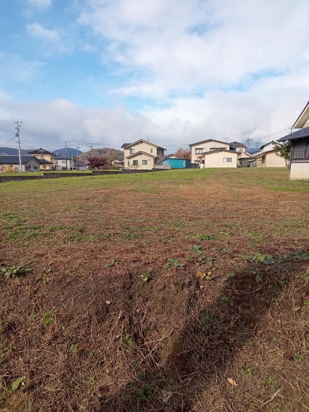 Spacious Land in Iizaka Onsen Area - Photo 1