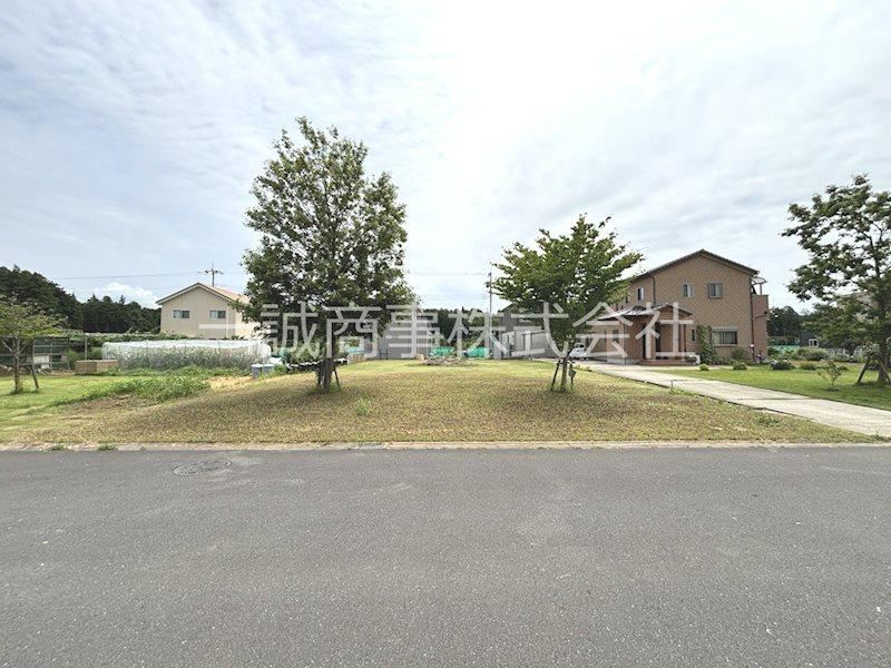 Spacious Land in Tsukuba's Green Residential Area - Photo 1
