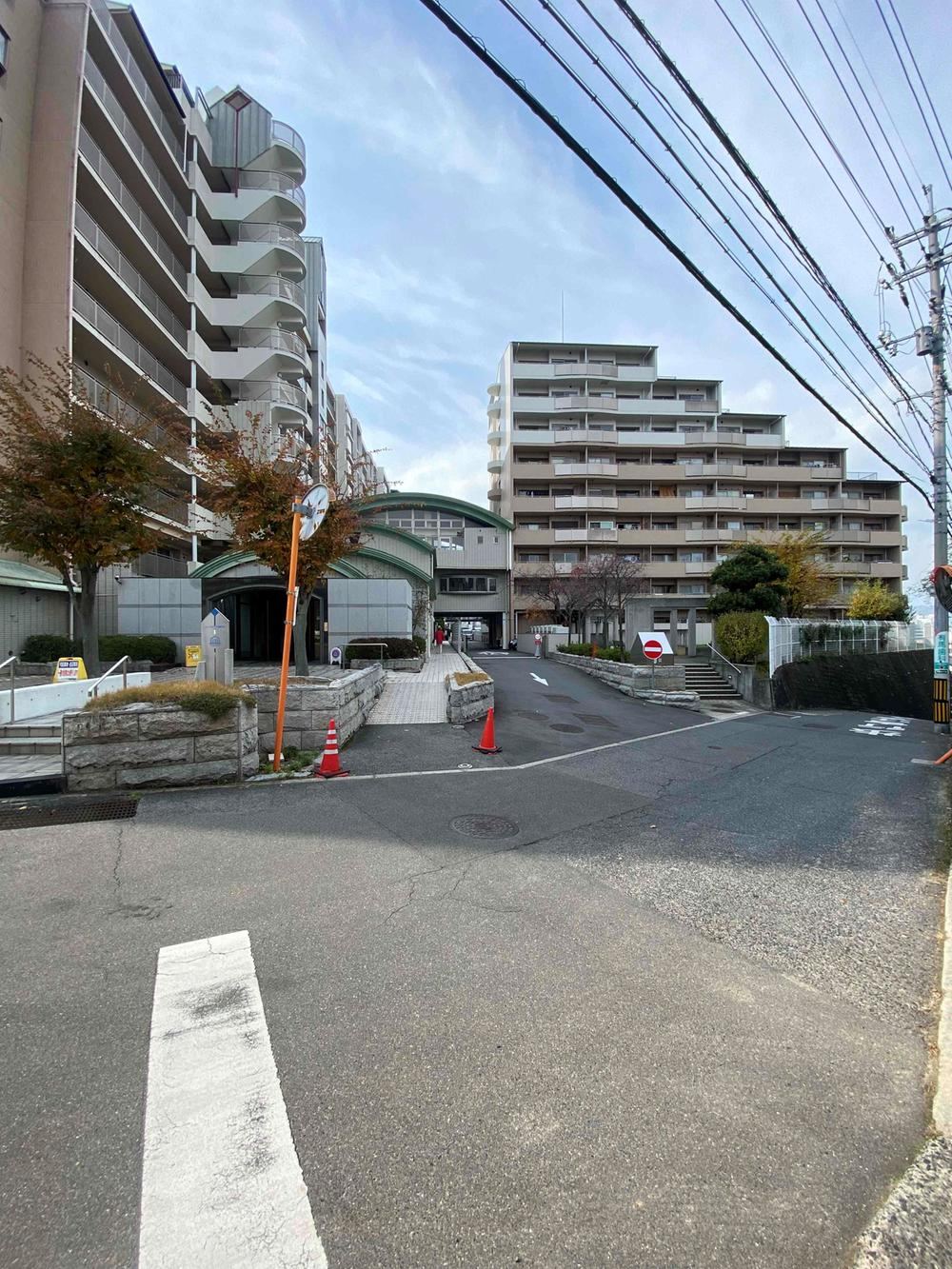 4LDK apartment in Minami Ward, Hiroshima - Photo 1