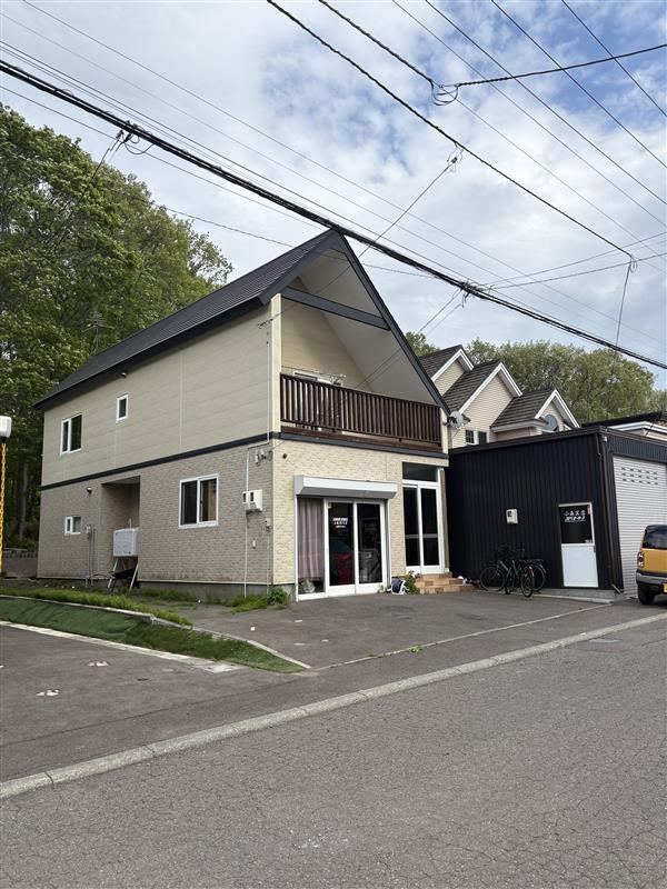 Bright 3LDK House in Kitahiroshima - Photo 1