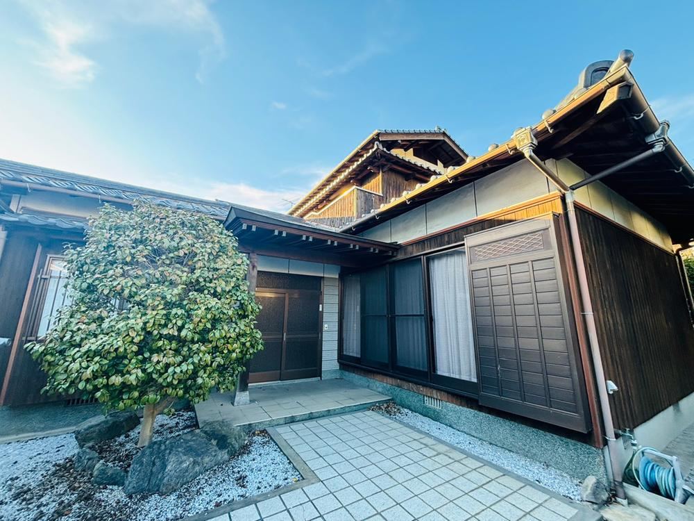 Reduced Price 4LDK House Near Fujinoki Station - Photo 1