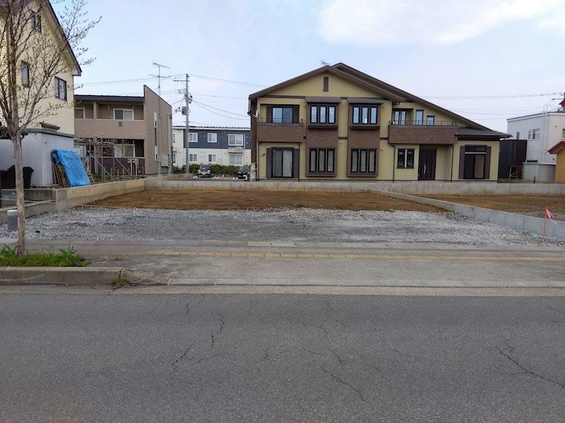 Well-Shaped Land in Izumino 1-Chome, Hirosaki - Photo 1
