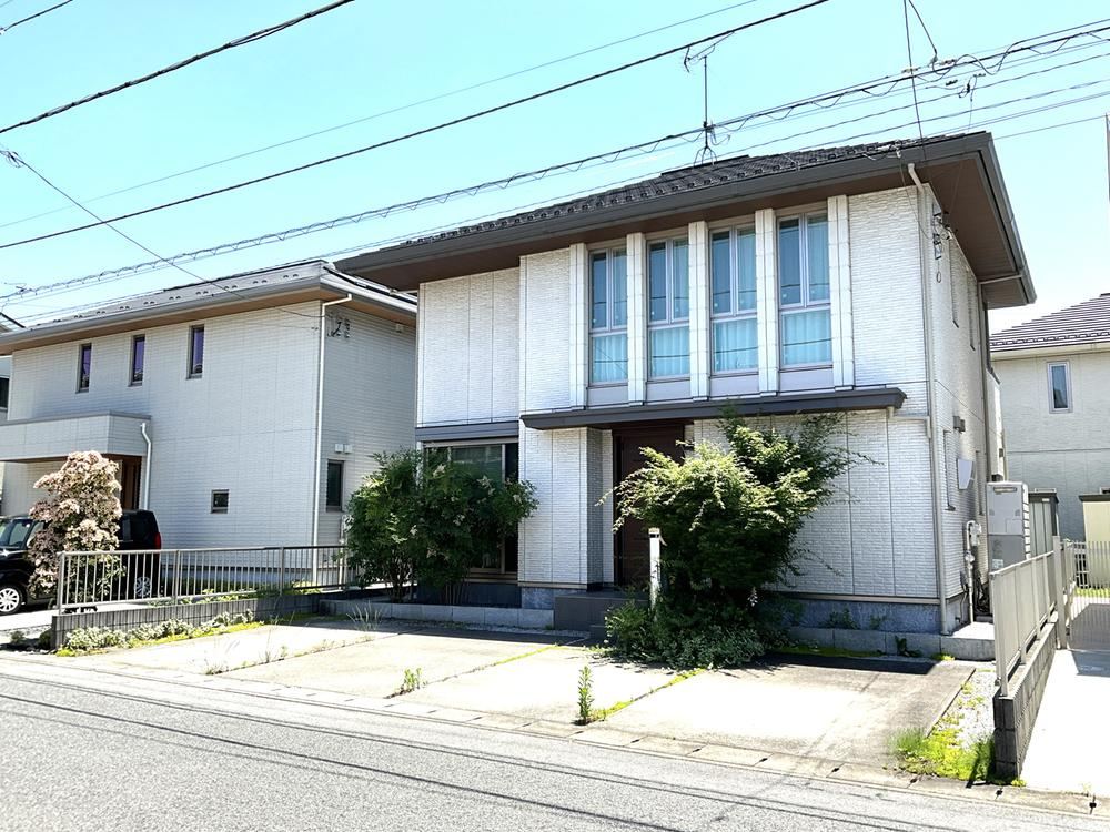 Contemporary 4LDK Home in Yuinomori - Photo 1