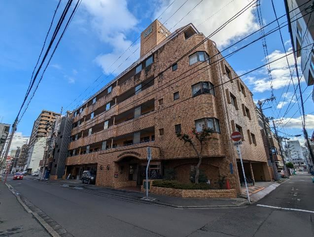 Bright 2LDK Apartment in Aoba-ku, Sendai - Photo 1