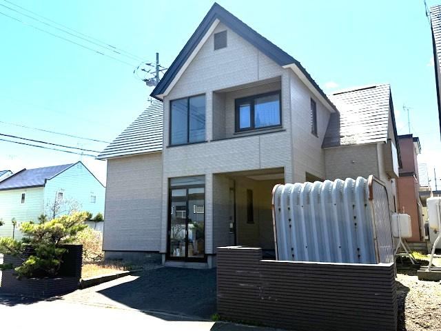 Spacious 5LDK House in Ainori, Sapporo - Photo 1