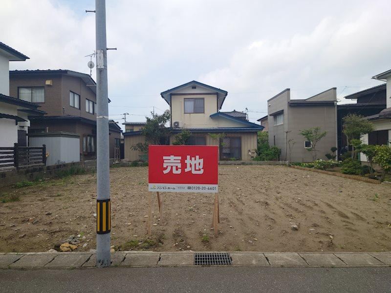 Flat Land Near Elementary School in Akita City - Photo 1