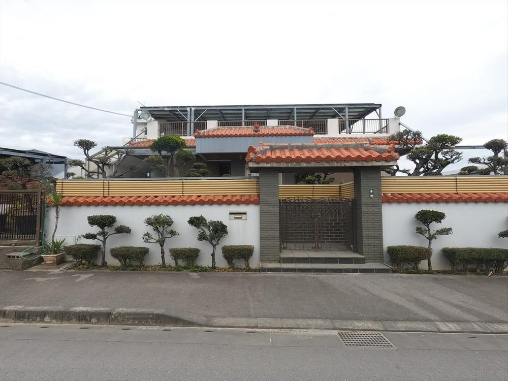 Spacious 5LDK Home with Beautiful Garden - Photo 1