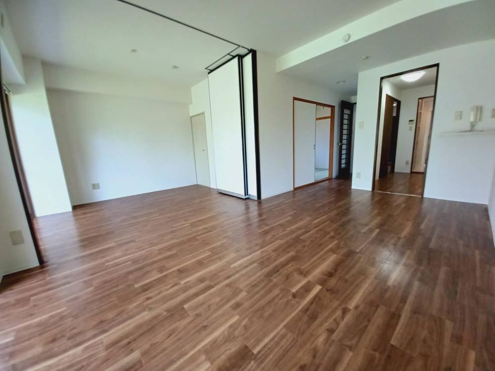 Convenient 2LDK Apartment in Kamiiwahashi, Shisui - Photo 1