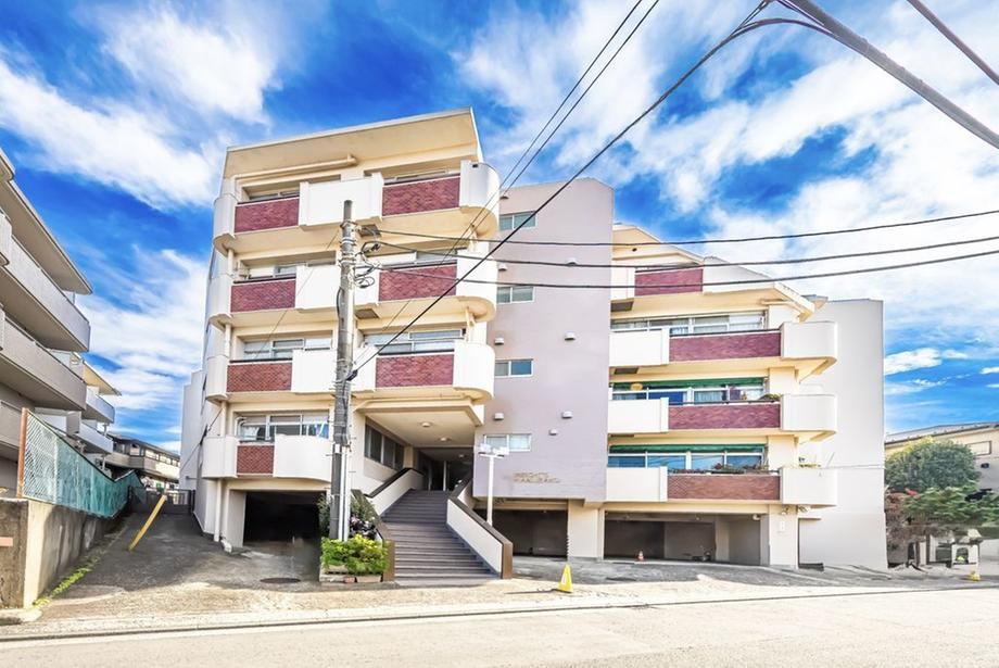 Spacious 4LDK Apartment with Parking in Rokkakubashi - Photo 1