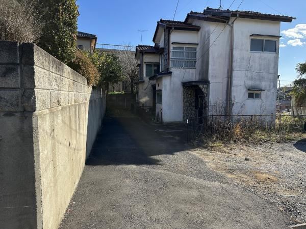 Land in Sakuragaoka-cho with Building Restrictions - Photo 1