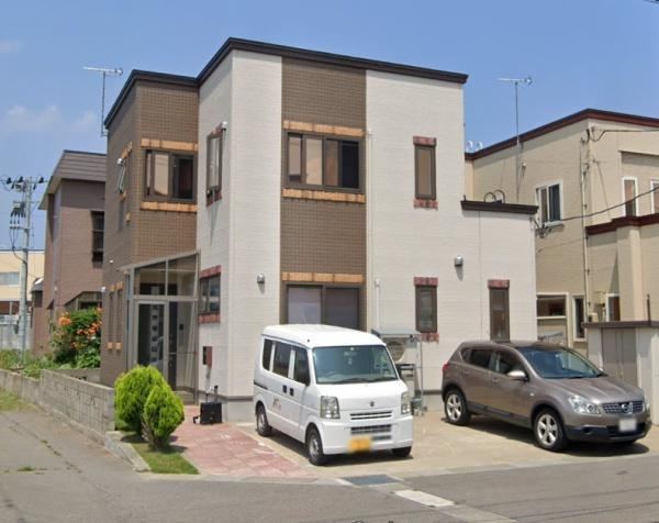 Modern 3LDK Home with Parking in Matsumori 2 - Photo 1
