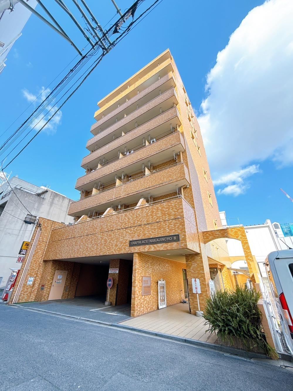 1K apartment in Takamatsu, Kagawa - Photo 1