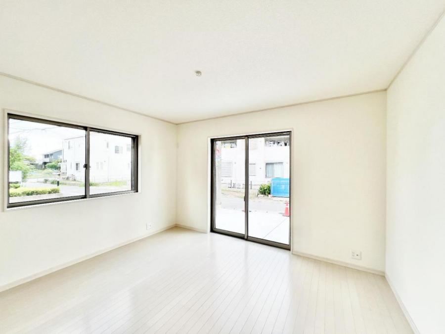Newly Built 2LDK House with Great Features - Photo 1
