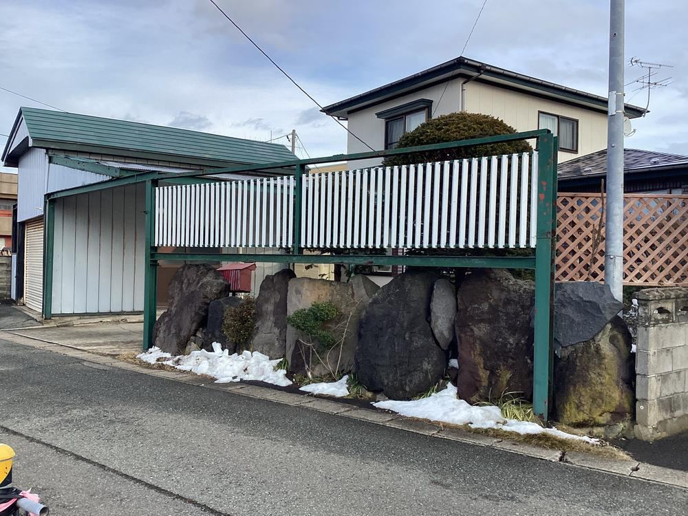 Spacious 4LDK House with Garage in Katagami City - Photo 1