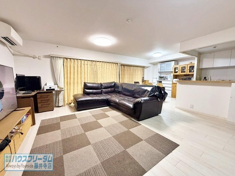 5LDK+S apartment in Habikino, Osaka - Photo 1
