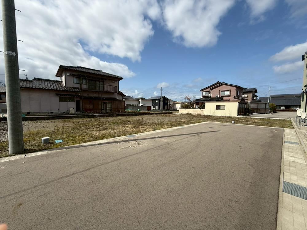 179 m² land in Tsubata, Kahoku District, Ishikawa - Photo 1
